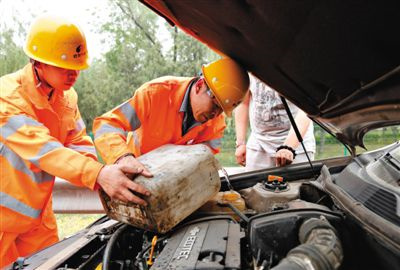 瓦房店剑阁道路救援